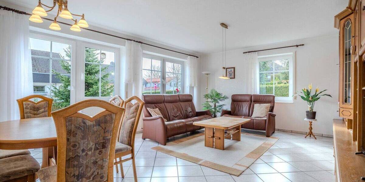 Mehrfamilienhaus, Wohnhaus Möhnesee Körbecke - 8 Zimmer, 264 m&sup2;, 640.000&euro; | Angebot:26128029