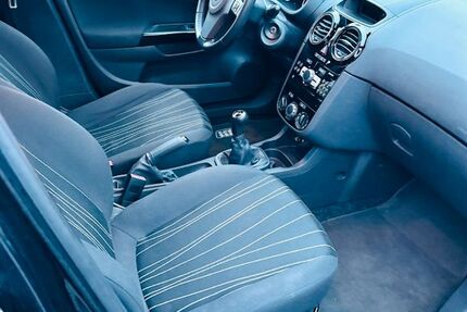 Opel Corsa 154.000 km 2.950 &euro; Wiesbaden 65205