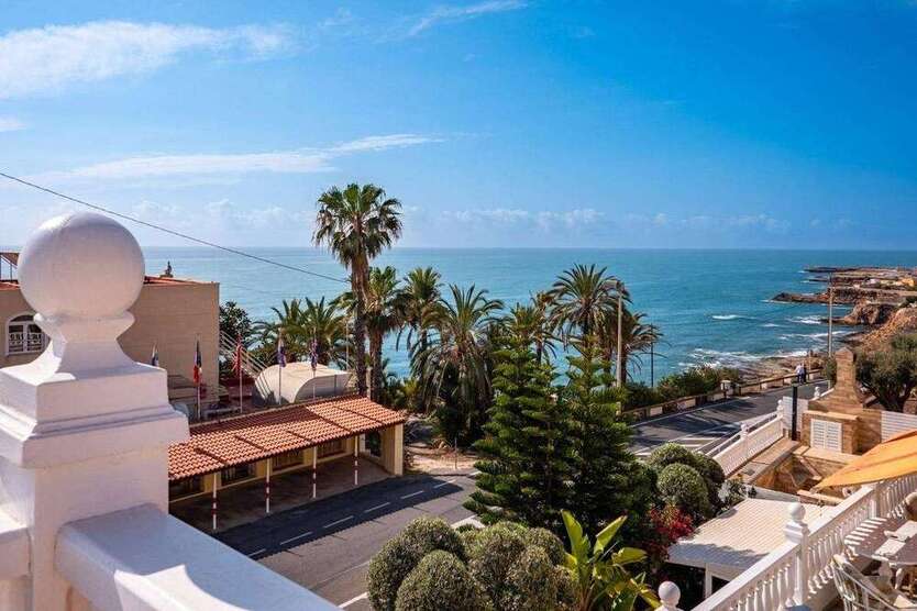 Haus zum Kaufen in Torrevieja 669.000 € 350 m²