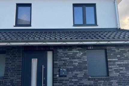 Haus Agathenburg - 4 Zimmer, 120 m&sup2;, 1.500&euro; | Angebot:25973892