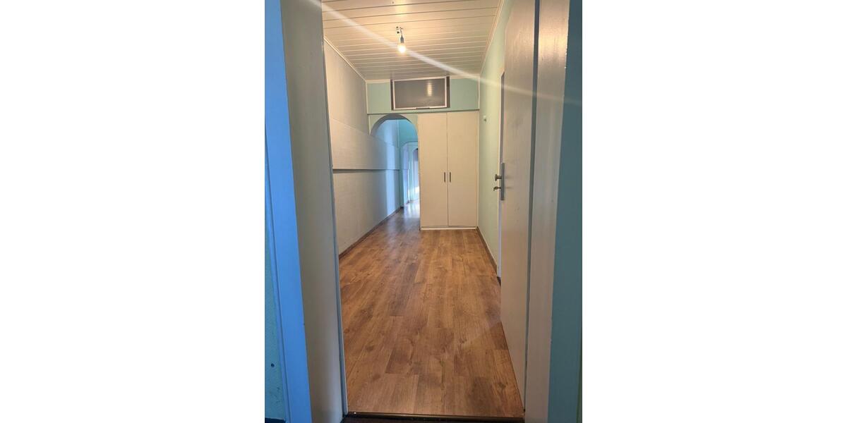 Etagenwohnung Krefeld - 4 Zimmer, 99 m&sup2;, 1.000&euro; | Angebot:25416072