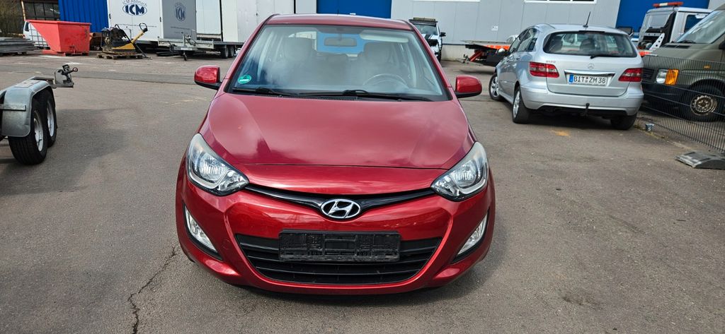 Hyundai i20 139.000 km 4.900 &euro; Bitburg 54634