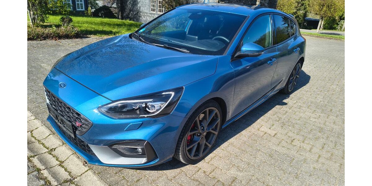 Ford Focus 74.100 km 21.890 &euro; Lötzbeuren 56843