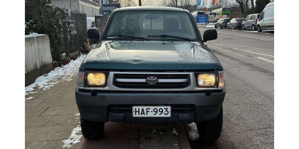 Toyota Hilux 428.155 km 6.490 &euro; Hamburg 20537