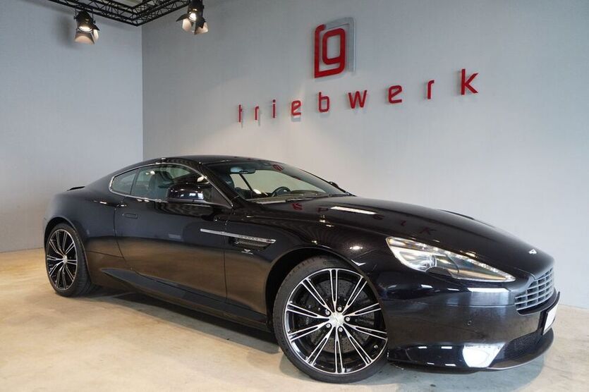 DB9