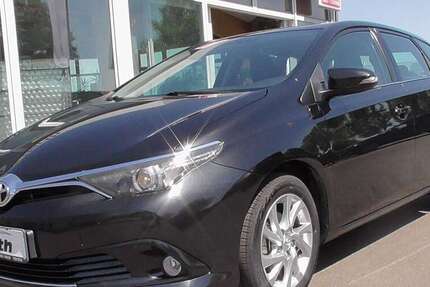 Toyota Auris 74.761 km 11.650 &euro; Meiningen 98617