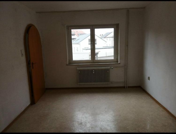 Etagenwohnung Würzburg Lindleinsmühle - 4 Zimmer, 90 m&sup2;, 1.320&euro; | Angebot:26073301