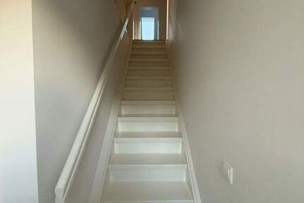 Sanierte 3-Zimmer-Wohnung mit Dachboden & Stellplatz - Erstbezug nach Sanierung 3 zimmer