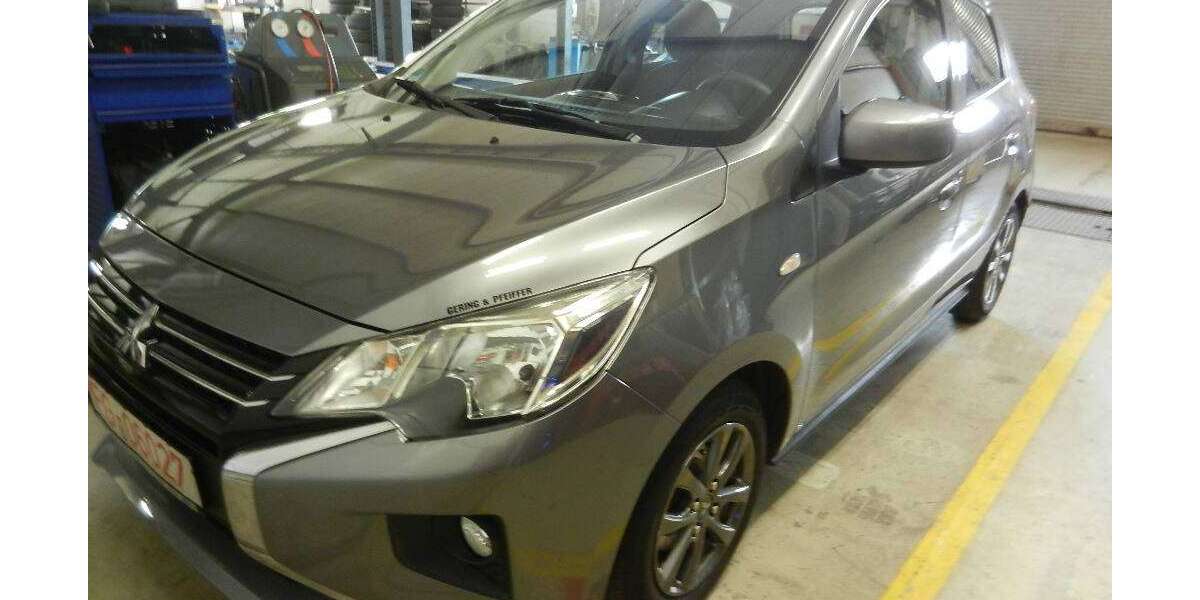 Mitsubishi Space Star 51.300 km 5.900 &euro; Halsbrücke-Niederschöna 09633