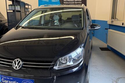 VW Touran 182.000 km 5.890 &euro; Spaichingen 78549