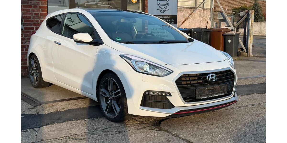 Hyundai i30 111.000 km 10.499 &euro; Euskirchen 53881