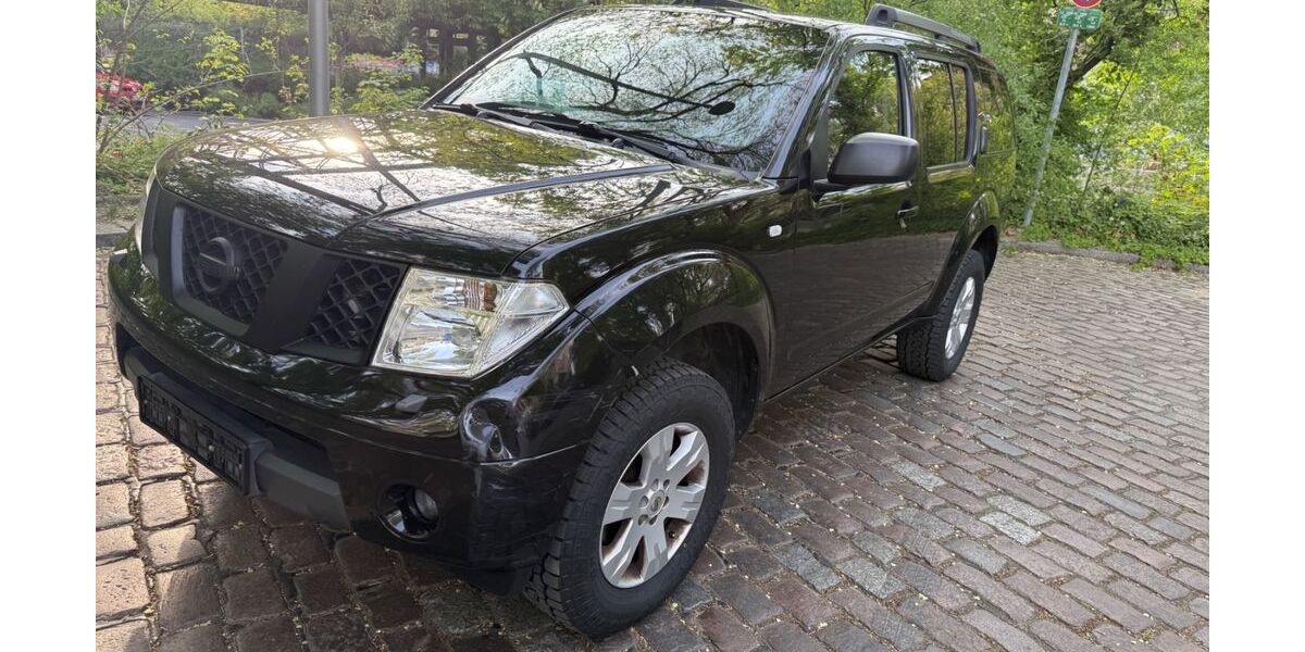 Nissan Pathfinder 258.000 km 4.500 &euro; Berlin 13355