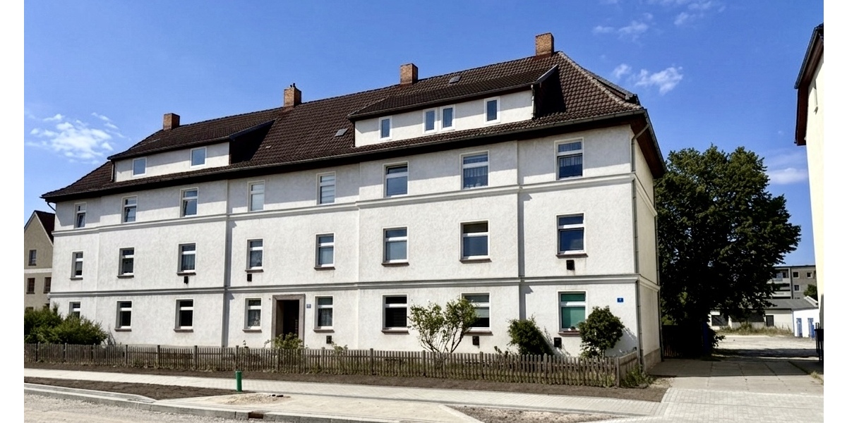 HORN IMMOBILIEN++ Neubrandenburg, vermietetes MFH mit 13 WE, großem Grundstück, nur 500 m zur Innenstadt - Mehrfamilienhaus, Wohnhaus Neubrandenburg Datzeberg | Angebot:27103821