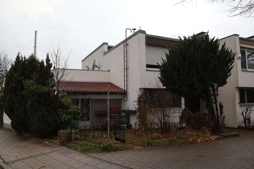 Haus zum Kaufen in Aschheim 799.000 € 177.38 m²