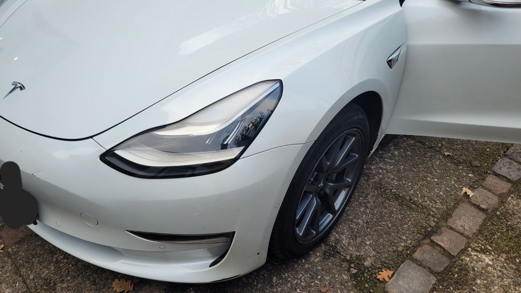 Tesla Model 3 184.000 km 19.500 &euro; Hamburg 21147
