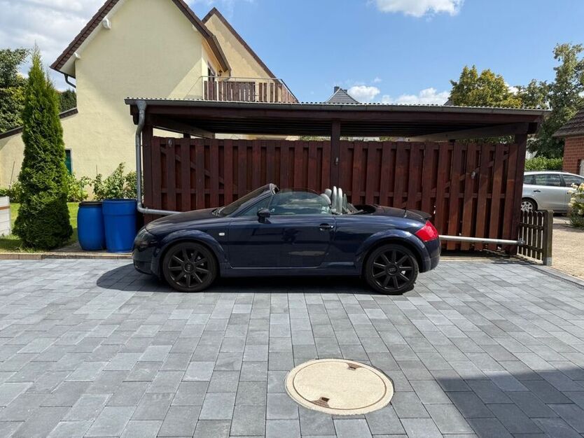 TT