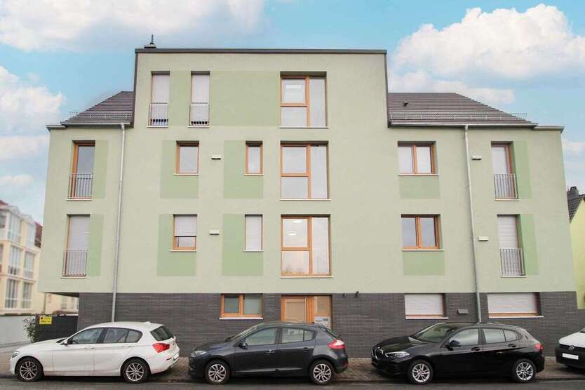 Haus zum Kaufen in Frankfurt am Main 4.550.000 € 663.05 m²