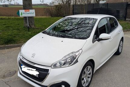 Peugeot 208 83.000 km 7.600 &euro; Tübingen 72074
