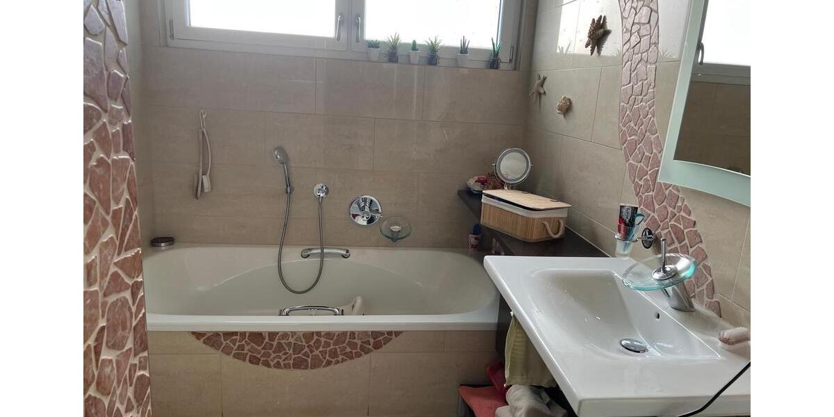 Bungalow Duisburg Essenberg - 5 Zimmer, 268 m&sup2;, 550.000&euro; | Angebot:25236957