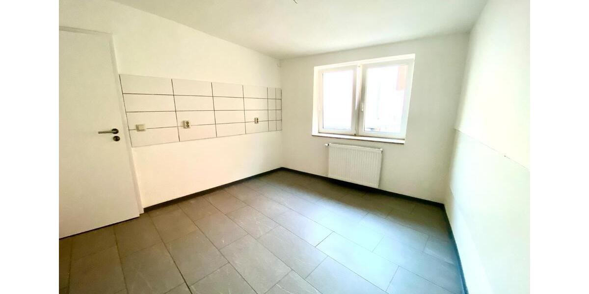 Sanierte 4,5-Zimmer-Wohnung mit EBK im Herzen von Bad Berka 4.5 zimmer