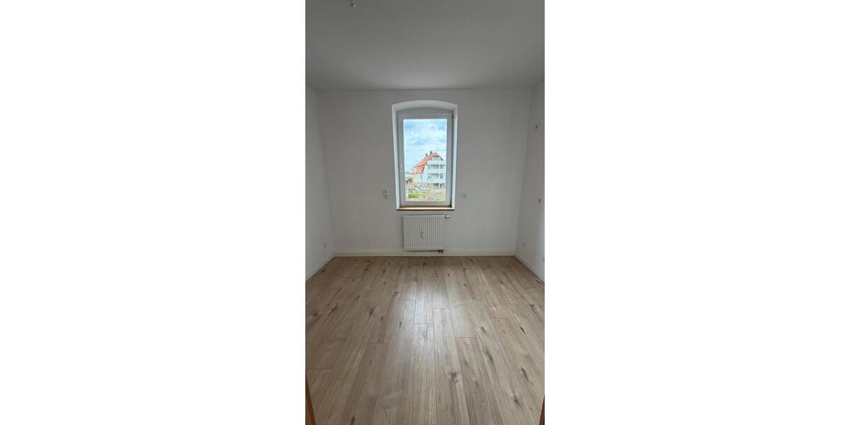 Etagenwohnung Arzberg - 5 Zimmer, 100 m&sup2;, 700&euro; | Angebot:26185124