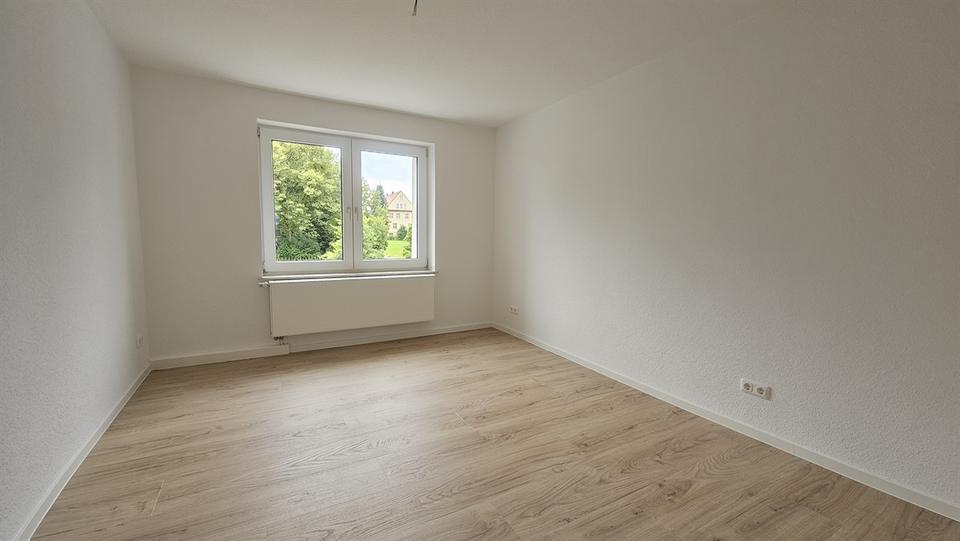 Etagenwohnung Ebersbach-Neugersdorf Neugersdorf - 2 Zimmer, 47 m&sup2;, 330&euro; | Angebot:26373504