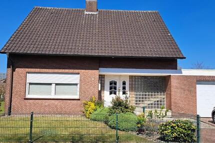 Einfamilienhaus mit Garage in 48599 Gronau - von Privat zimmer