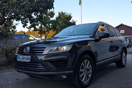 VW Touareg 156.000 km 21.400 € Windorf 94575