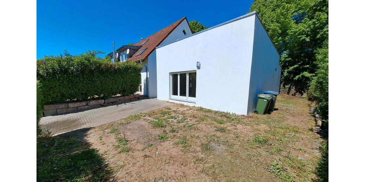 Bungalow Landau in der Pfalz - 8 Zimmer, 219 m&sup2;, 2.750&euro; | Angebot:26445773