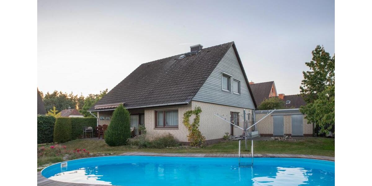 Einfamilienhaus mit Pool in Dörverden-Westen von privat 4 zimmer