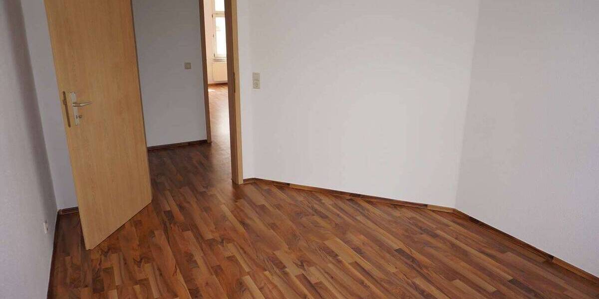 Zimmer Chemnitz Lutherviertel - 3 Zimmer, 61 m&sup2;, 320&euro; | Angebot:26388946