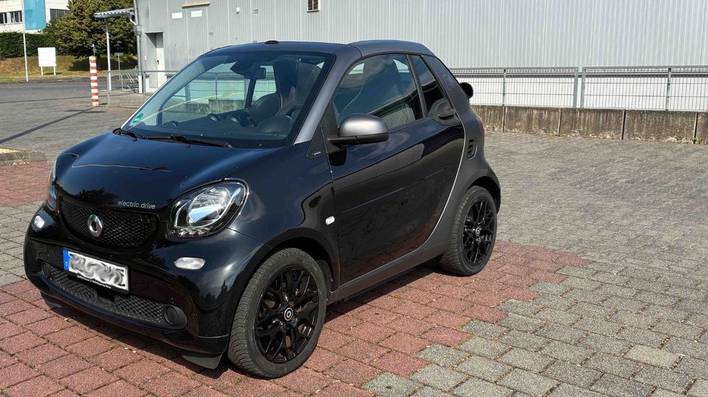 Smart ForTwo 61.700 km 8.299 &euro; Schlangenbad 65388