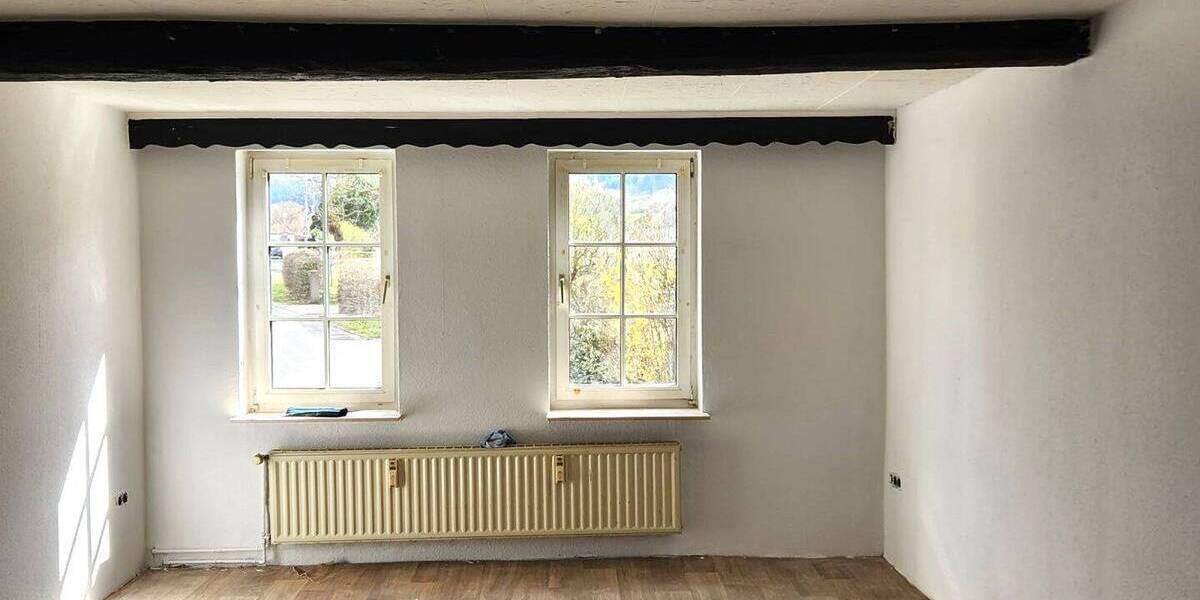 Mehrfamilienhaus, Wohnhaus Homberg Holzhausen - 7 Zimmer, 208 m&sup2;, 149.000&euro; | Angebot:26155817