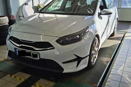 Kia ceed Sportswagon 55.000 km 16.999 &euro; Hohenbrunn bei München 85662