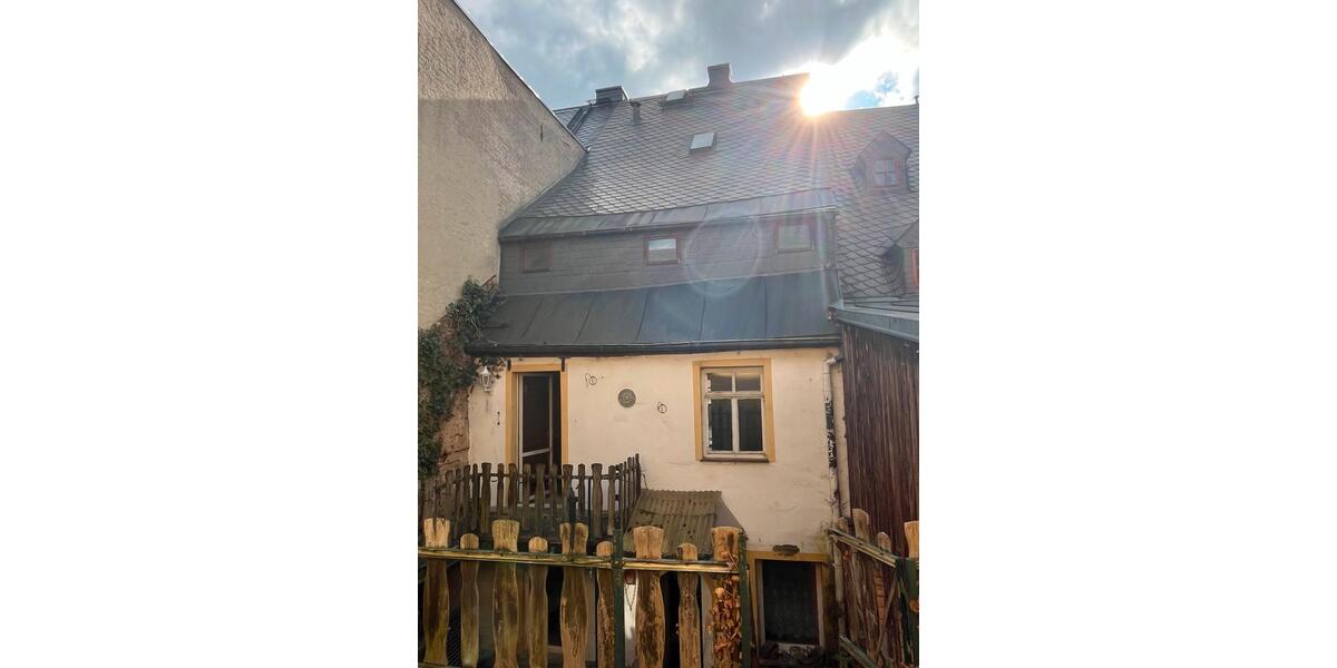 Reihenhaus Wolkenstein - 8 Zimmer, 200 m&sup2;, 78.000&euro; | Angebot:26517544