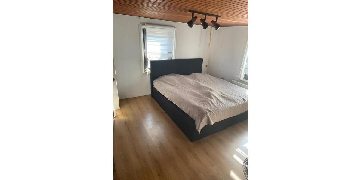 Einfamilienhaus Giesen - 5 Zimmer, 145 m&sup2;, 200.000&euro; | Angebot:26416080