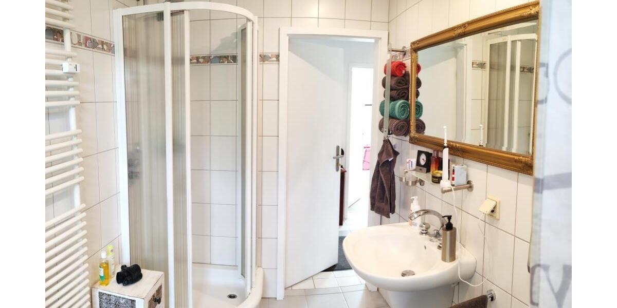 2 Wohnungen, ein Preis, auf einer Etage. - Dachgeschoßwohnung Gera Ostviertel | Angebot:26744951