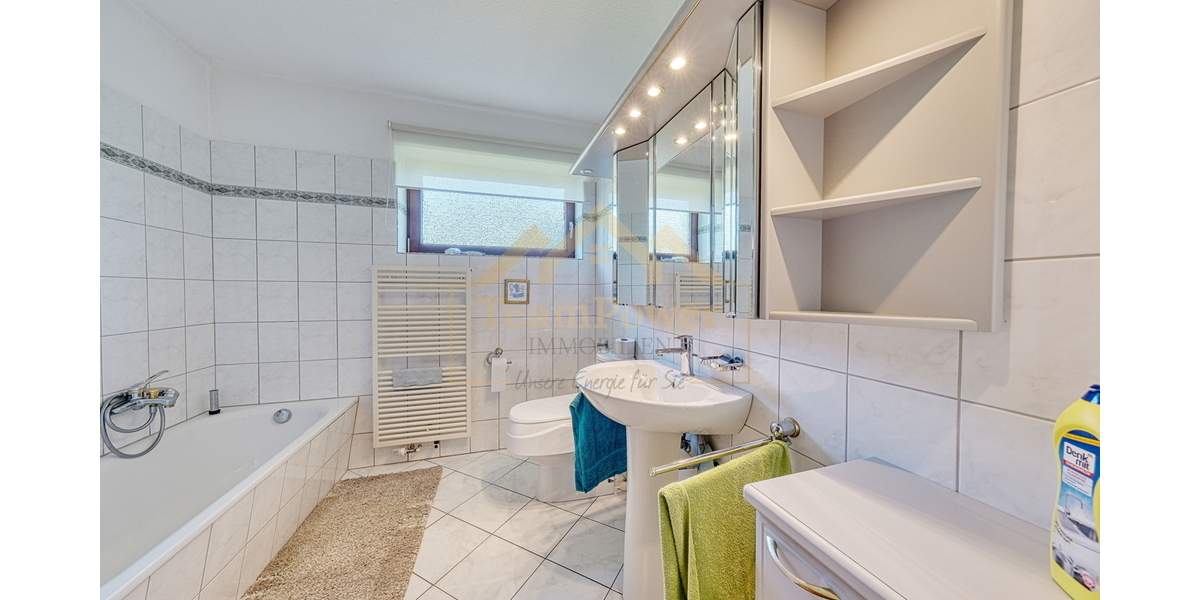 Bungalow mit Vollkeller im Hamburger Speckgürtel - Bungalow Holm | Angebot:26947721