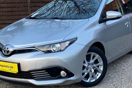 Toyota Auris 69.000 km 12.999 &euro; Leipzig-Rückmarsdorf (Burghausen-Rückmarsdorf) 04178
