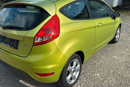 Ford Fiesta 220.100 km 899 &euro; Eggstätt 83125