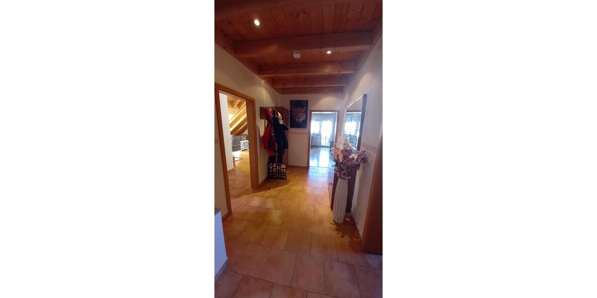 Dachgeschoßwohnung Ingolstadt Nordost - 3 Zimmer, 92 m&sup2;, 1.080&euro; | Angebot:26594361