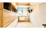 Kernsaniertes Einfamilienhaus mit Doppelgarage, großem Garten und Home-Office-Oase - Einfamilienhaus Schwalmstadt | Angebot:27053931