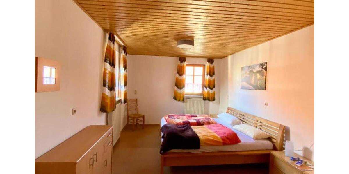 Einfamilienhaus Fladungen - 5 Zimmer, 145 m&sup2;, 1.050&euro; | Angebot:25654877