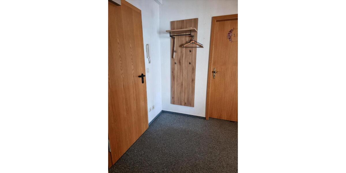 Etagenwohnung Bad Lobenstein - 2 Zimmer, 71 m&sup2;, 430&euro; | Angebot:25352756