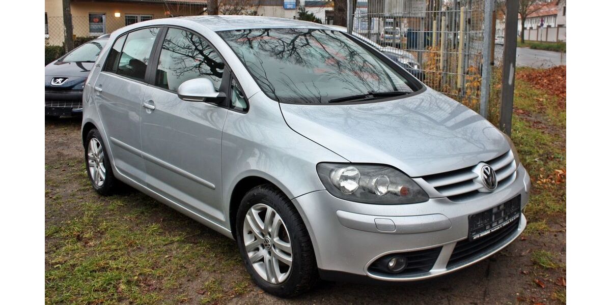 VW Golf 124.200 km 3.999 &euro; Berlin 13057