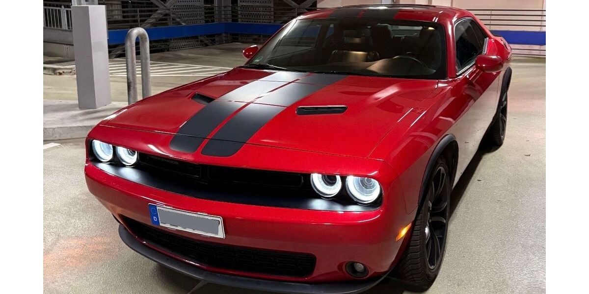Dodge Challenger 60.000 km 25.900 &euro; Hechingen 72379