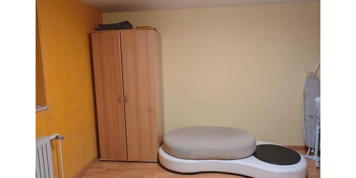 Erdgeschoßwohnung Wolfsburg Ehmen - 7 Zimmer, 200 m&sup2;, 1.150&euro; | Angebot:26154415