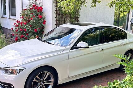 BMW 330 139.000 km 18.900 &euro; Vöhl- Dorfitter 34516