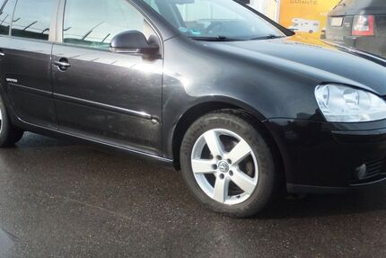 VW Golf 164.000 km 3.300 &euro; Würzburg 97076