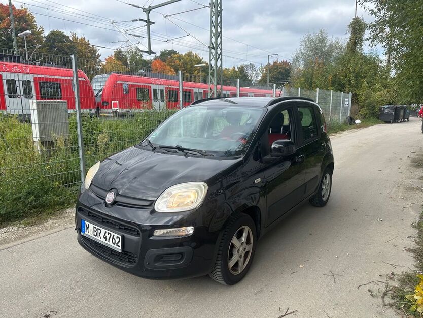 Fiat Panda 61.452 km 4.500 € München 81929